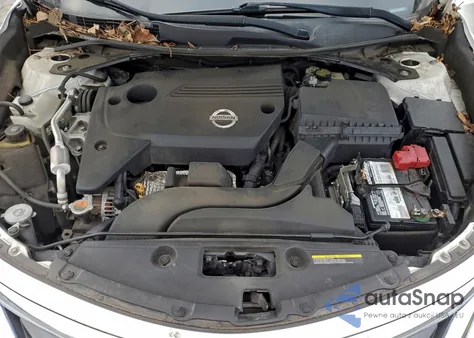 2015 Nissan Altima 2.5 z USA, uszkodzony, nr VIN 1N4AL3AP3FC568328
